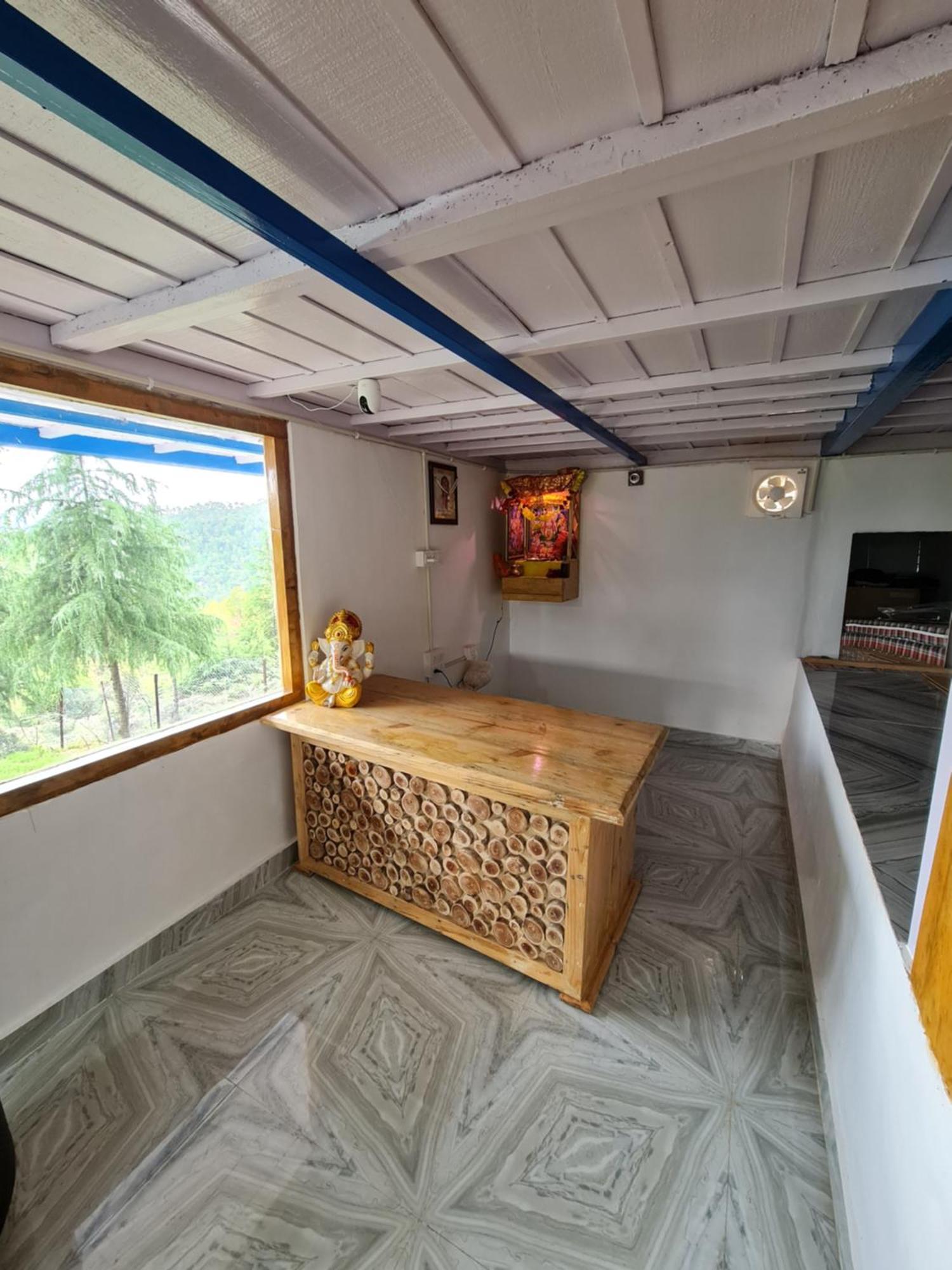 The Roots Homestay Almora Bagian luar foto